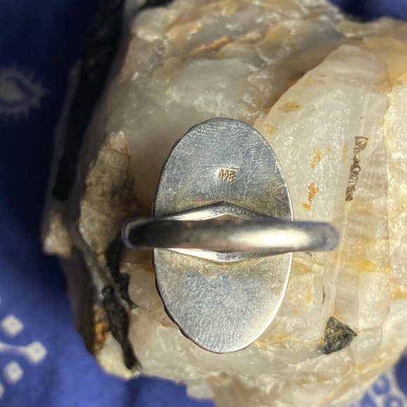 Vintage Sterling and Black Onyx Ring - Picture 3 of 4